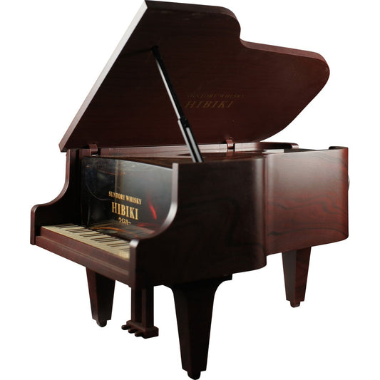 Suntory Hibiki Piano Side