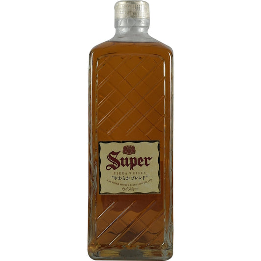 Bouteille carrée de whisky mélangé Super Nikka 720 ml